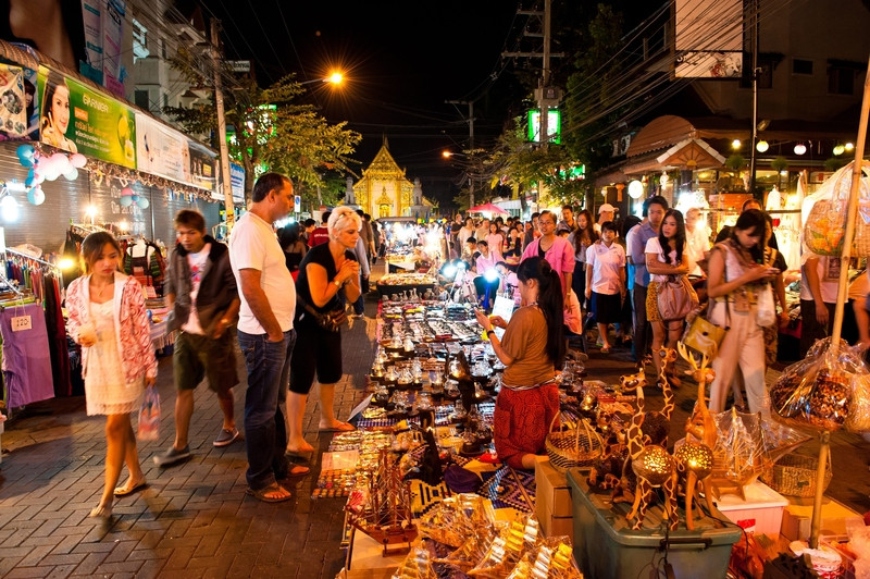 Phố đi bộ Wua Lai ở Chiang Mai 