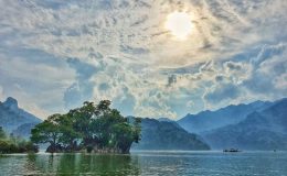 Khám phá hồ nước ngọt tự nhiên lớn nhất Việt Nam - Hồ Ba Bể