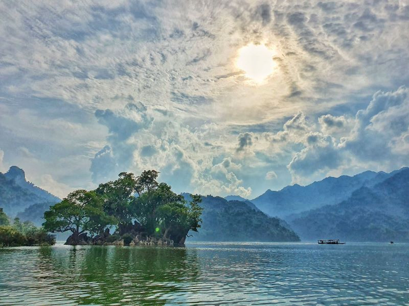 Khám phá hồ nước ngọt tự nhiên lớn nhất Việt Nam - Hồ Ba Bể 