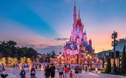 Trải nghiệm tour Disneyland Hong Kong