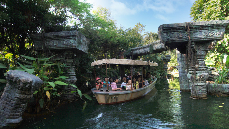 Thám hiểm vùng đất Adventure Land Disneyland hong kong